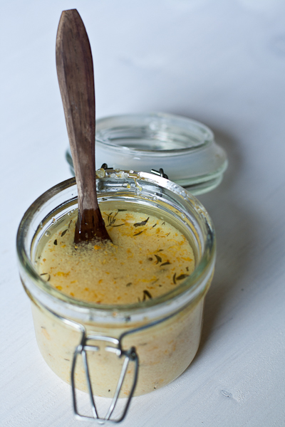 lemon thyme salt scrub (via foodpluswords)