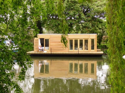 Eco Friendly Floating Boat Homes