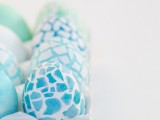 fun-and-colorful-diy-mosaic-easter-eggs-3