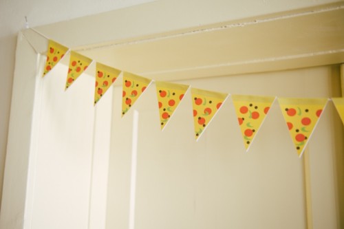 Fun And Easy To Make DIY Pizza Garland