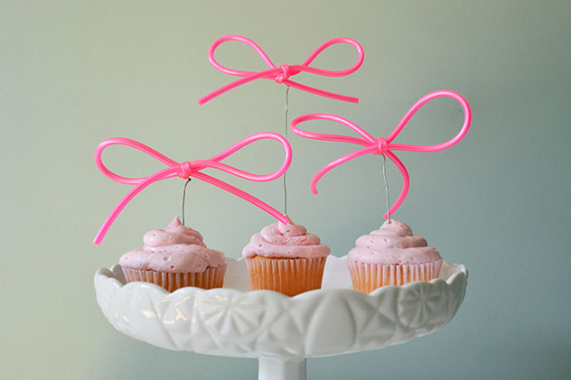 jump rope cupcake topper (via abubblylife)