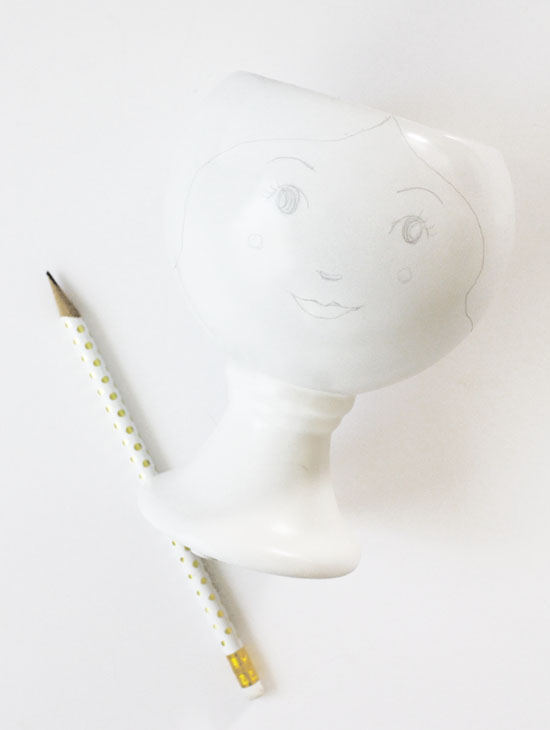 Picture Of fun diy face vase in white  4