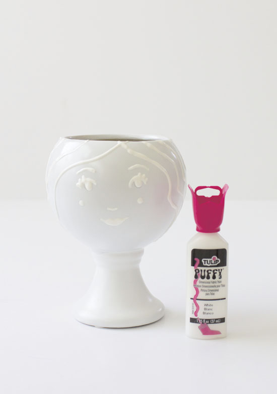 Picture Of fun diy face vase in white  5