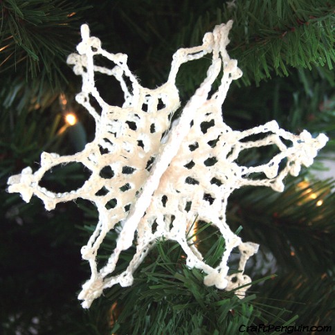 cotton thread snowflake (via craftpenguin)
