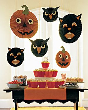 Halloween Table Displays