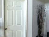 How To Decorate Indoor Doors Using Moldings