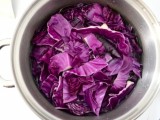 how-to-dye-easter-eggs-using-cabbage-3