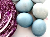 how-to-dye-easter-eggs-using-cabbage-5