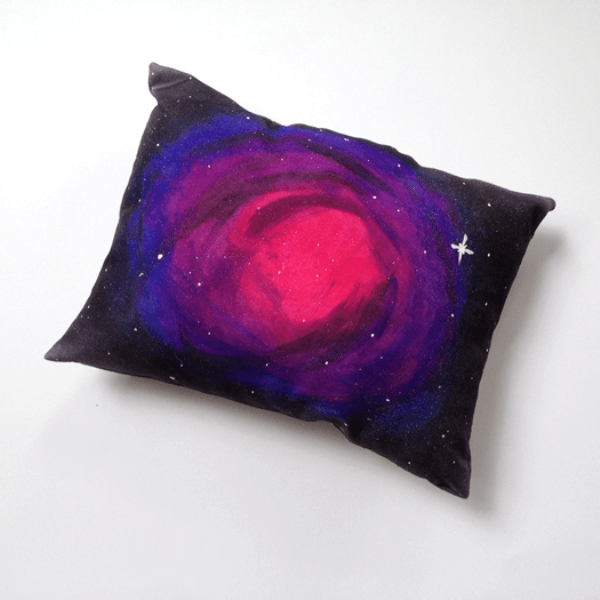 How to make a mysterious nebula pillow  6