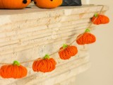 How To Make Ayarn Pumpkin Garland