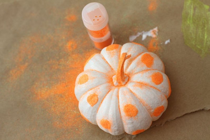 How To Make Neon Pumpkins For Fall Decor
