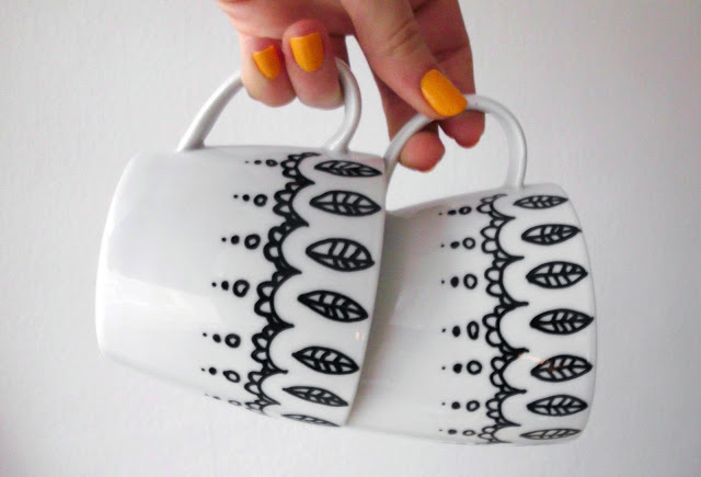 leaf patterned mugs