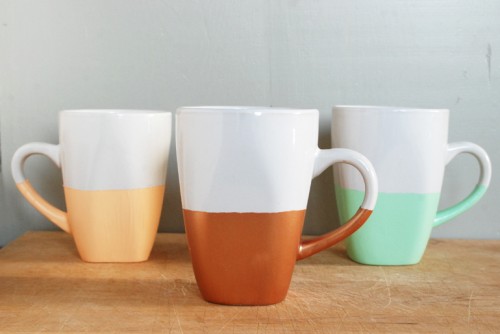 paint dipped mugs (via themerrythought)