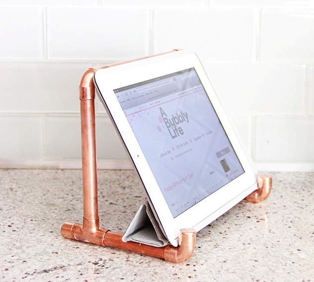 Picture Of industrial diy copper pipe ipad holder  1
