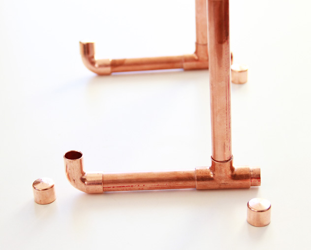Picture Of industrial diy copper pipe ipad holder  6