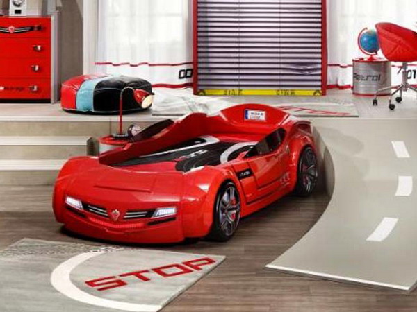 This is the kind of bed you need for this special racing kids room theme.