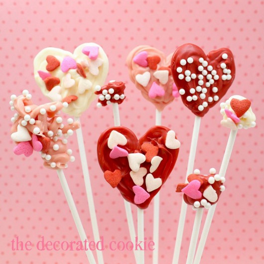 DIY valentine candy pops (via thedecoratedcookie)