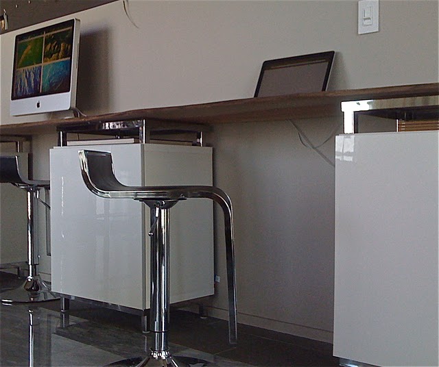Modern Diy Desk With Rustic Tabletop