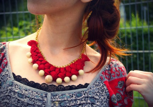 folkloric necklace (via fashionrolla)