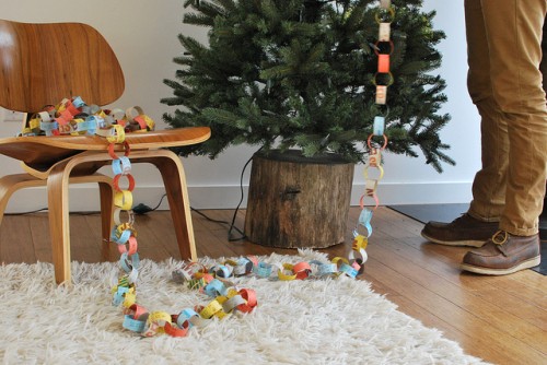 DIY Natural Stand for Fake Christmas Tree