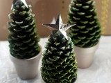 pinecone Christmas tree