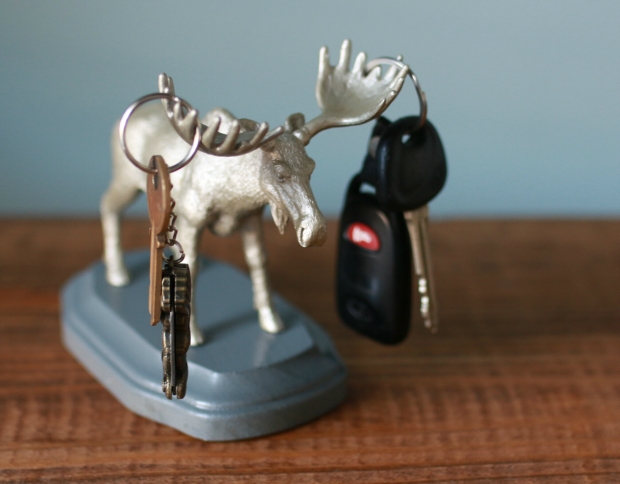 animal key holder (via ehow)