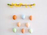 original-andcolorful-diy-easter-egg-wall-hanging-1