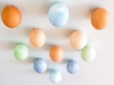 original-andcolorful-diy-easter-egg-wall-hanging-4