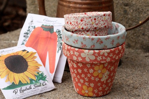 Pretty Pots Decorated With Fabric As Mother's Day Surprise