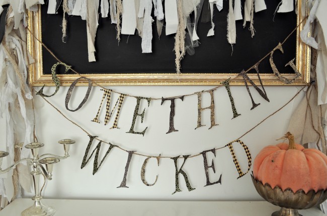 Quick and easy diy something wicked garland  1