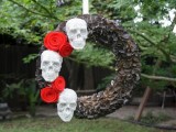 glitter Halloween skull wreath