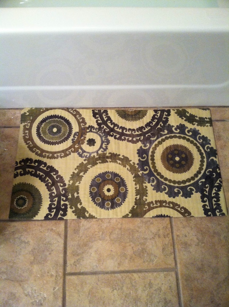 patterned bath mat