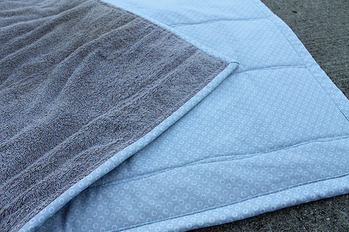 easy fabric bath mat (via imaginegnats)