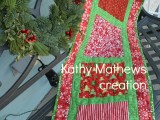 red and green table runner
