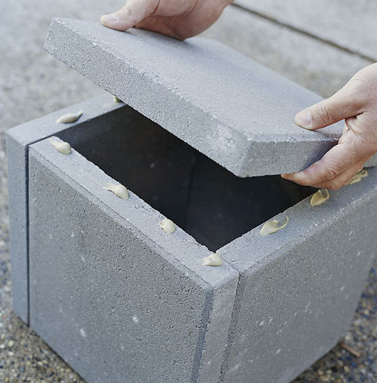 Simple Diy Concrete Outdoor Planters Of Pavers