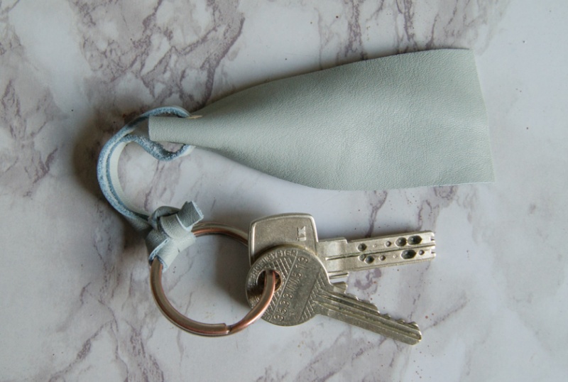 Picture Of simple diy leather key ring to make  5