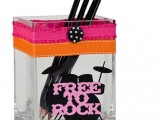 free-to-rock pencil holder
