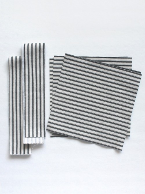 Simple DIY Striped Picnic Blanket