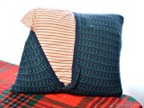 simple-diy-sweater-throw-pillows-2