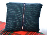 simple-diy-sweater-throw-pillows-3