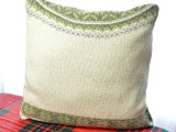 simple-diy-sweater-throw-pillows-5