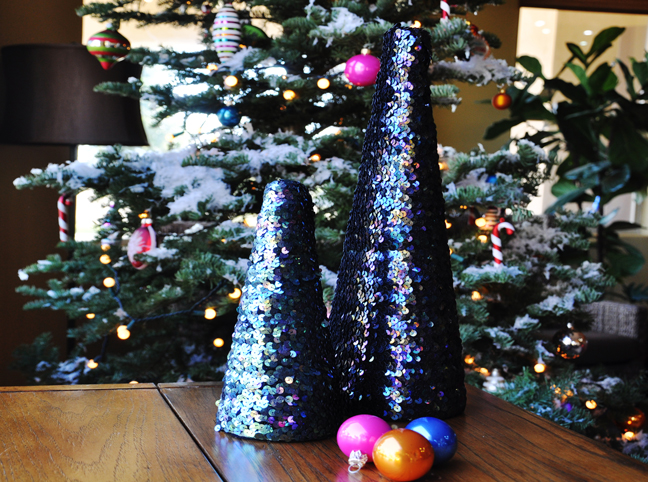sequin Christmas tree (via momtastic)