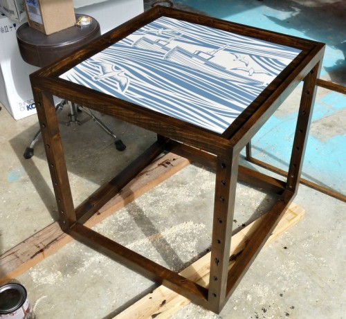 Stunning DIY Nautical Inspired Accent Table