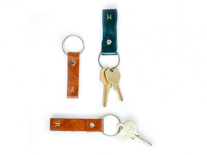 Picture Of stylish yet simple diy leather key ring  1