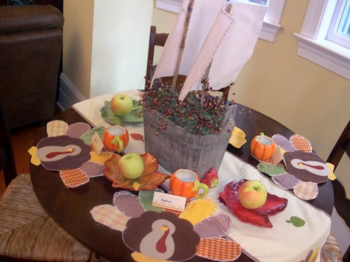Thanksgiving Kids Table Decor