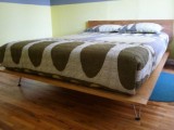 platform bed with hairpin legs