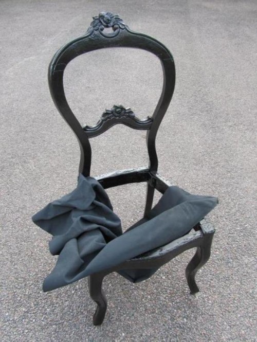 Unusual Diy Planter Of An Old Chair