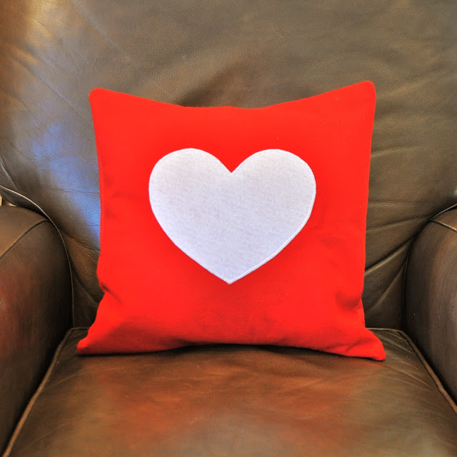 DIY felt heart pillows