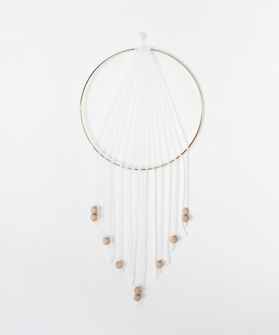 Picture Of very simple diy modern dreamcatcher  1