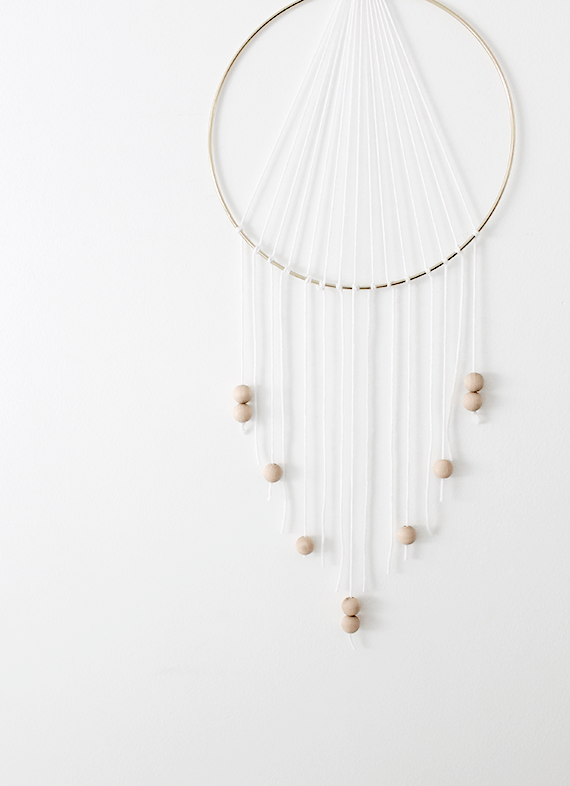 Picture Of very simple diy modern dreamcatcher  5